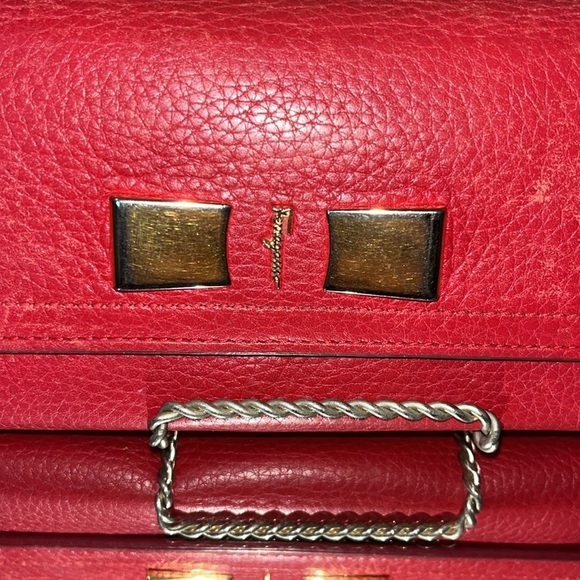 Salvatore Ferragamo Women’s Red Leather Wallet Goldtone Hardware Vintage - Picture 4 of 15